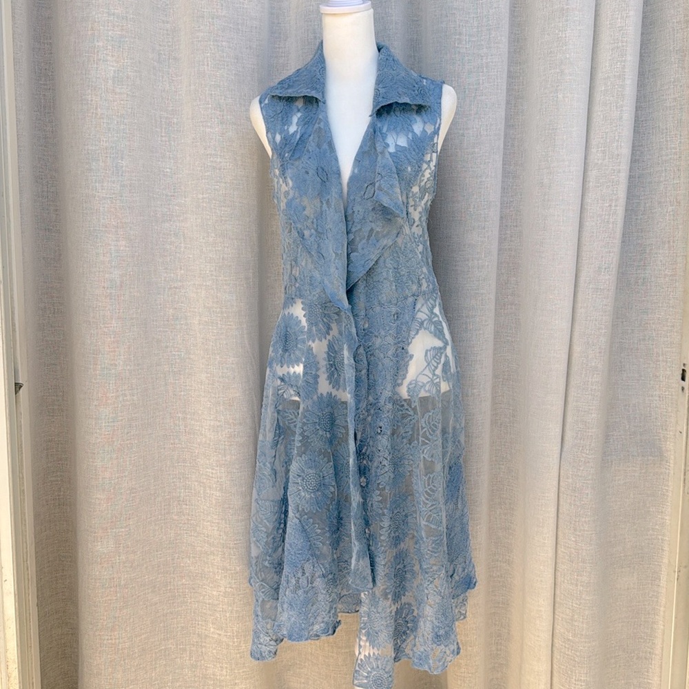 Flew de Lis Blue Lace Sleeveless Opent Front Cover Up